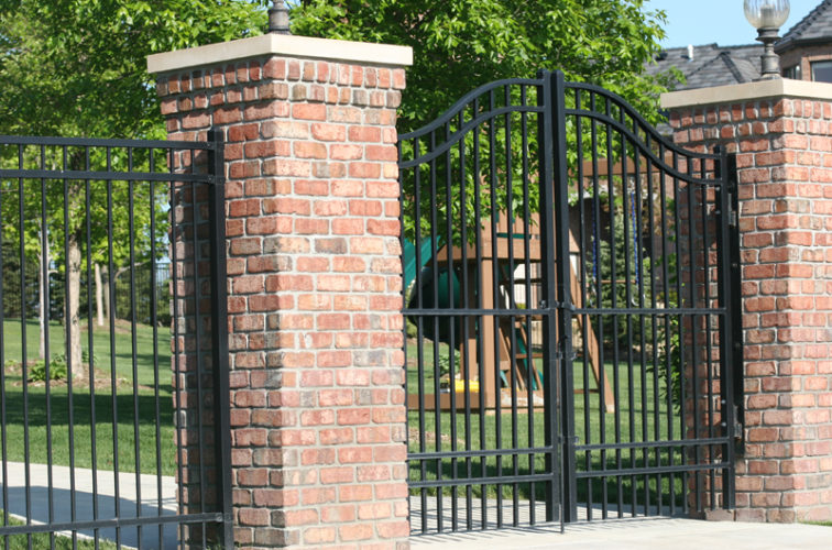 AmeriFence Corporation Wichita - Custom Gates, 1064 6' Majestic 3 rail overscallop gate