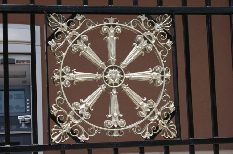 AmeriFence Corporation Wichita - Custom Iron Gate Fencing, 1232 Overscallop with quadflare & emblem