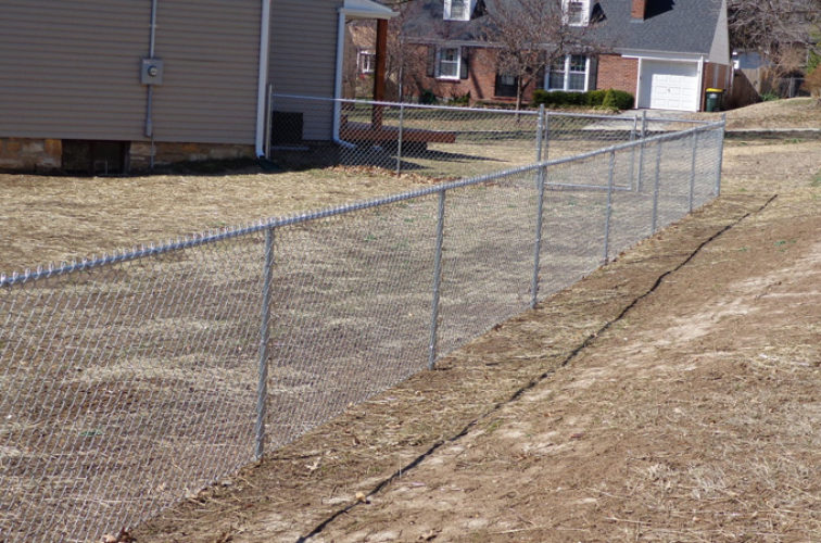 AmeriFence Corporation Wichita - Chain Link Fencing, 4' Galvanized Chain Link - AFC-KC