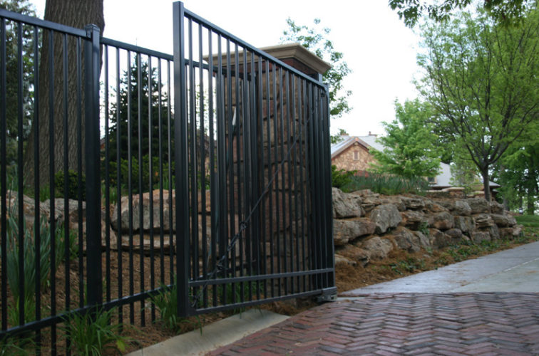 AmeriFence Corporation Wichita - Custom Gates, Estate Double Drive Gate
