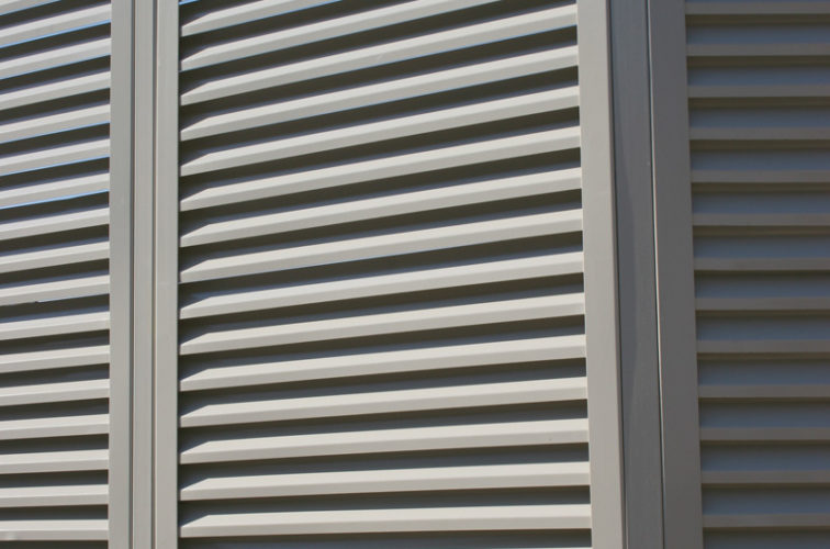 AmeriFence Corporation Wichita - Louvered Fence Systems Fencing, Louvered Fence Panel Angled Post Connection
