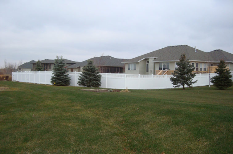 AmeriFence Corporation Wichita - Vinyl Fencing, Privacy With Picket Accent 2