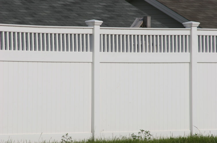 AmeriFence Corporation Wichita - Vinyl Fencing, Privacy with Picket Accent 700