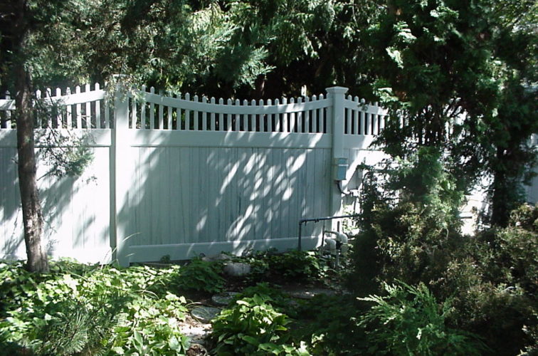 AmeriFence Corporation Wichita - Vinyl Fencing, Privacy With Sloped Rail Picket Accent 704