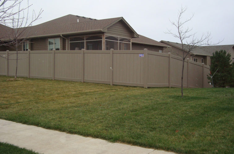 AmeriFence Corporation Wichita - Vinyl Fencing, Solid Privacy - Woodland Select